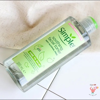 Nước hoa hồng Simple Kind-to-Skin Soothing Facial Toner 200ml