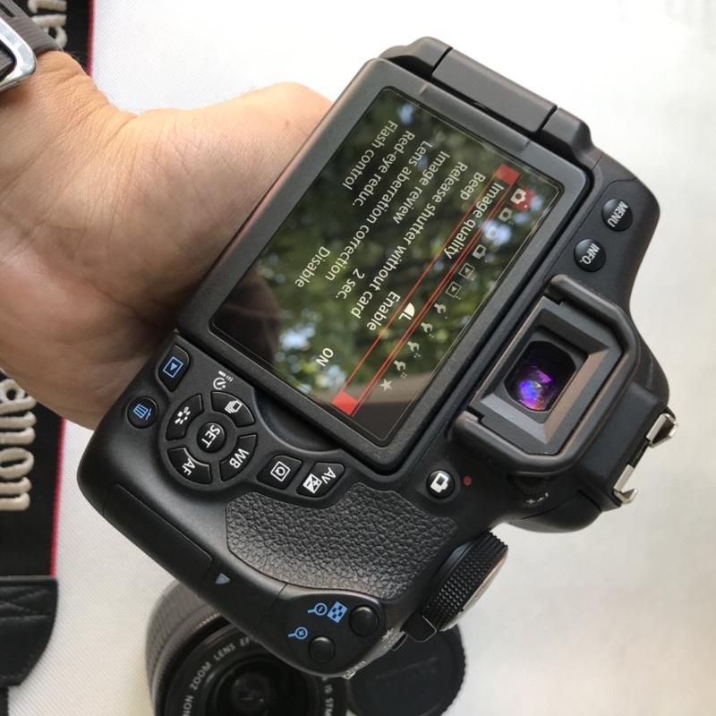 Máy ảnh Canon 750D + Kit 18-55mm F/3.5-5.6 IS STM