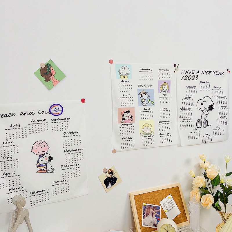 Lịch Treo Tường 2023 Bằng Vải In Hình Snoopy Dễ Thương Trang Trí Phòng Ngủ