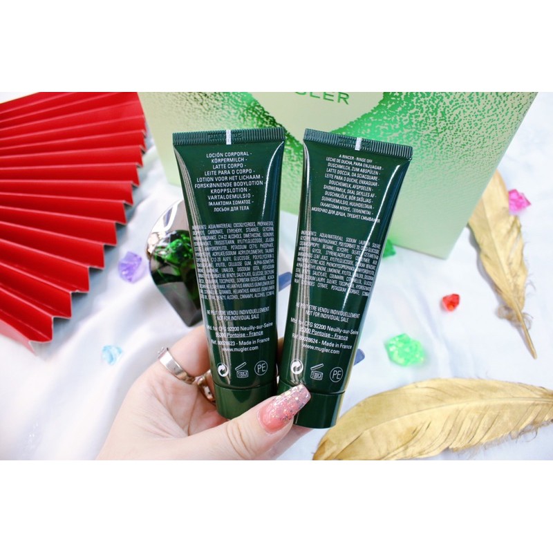 Set Nước Hoa 30ml, body lotion và sữa tắm 50ml Mugler Aura