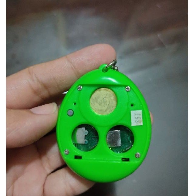 Nuôi thú ảo Bandai Tamagotchi Original Tiếng Anh (MỚI)