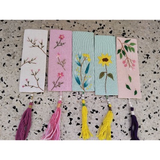 bookmark/kẹp sách thêu tay