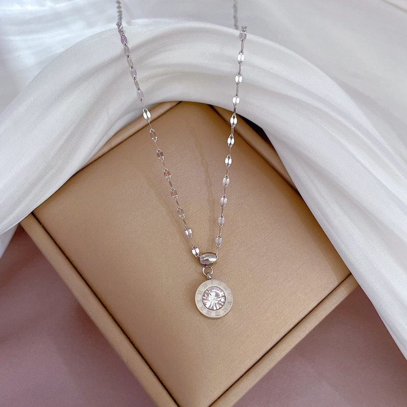 Dây chuyền titan nữ không gỉ mạ vàng 18k mặt khắc số la mã thời trang thanh lịch mẫu mới nhất