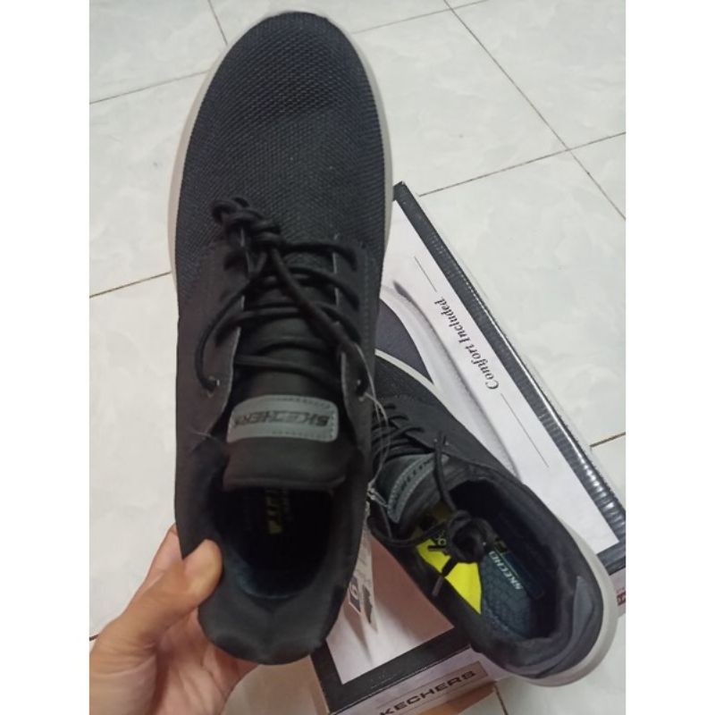 Giày Sneaker chính hãng