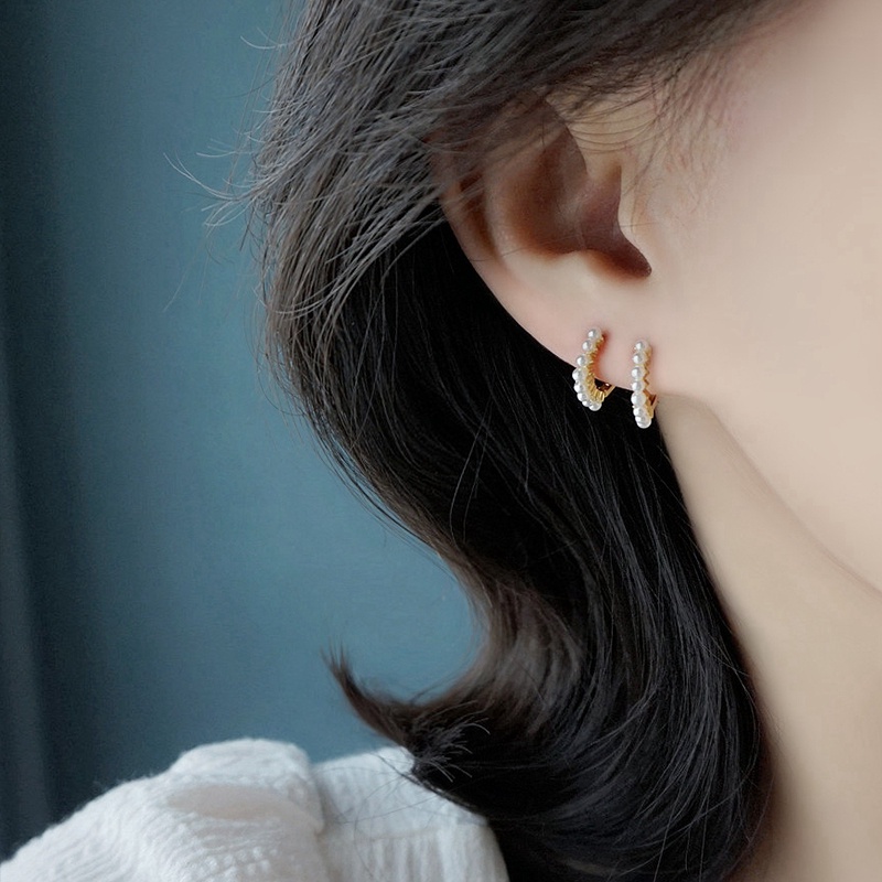 Khuyên Tai Dạng Vòng Đính Ngọc Trai Dành Cho Bạn Nữ