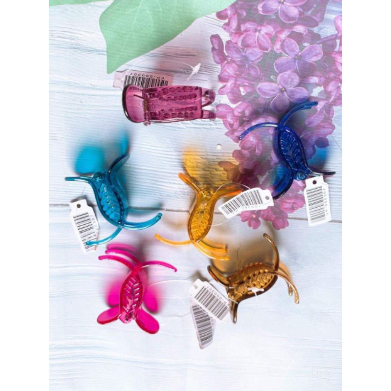 1 kẹp càng cua 3 răng nhựa trong (Việt Nam)