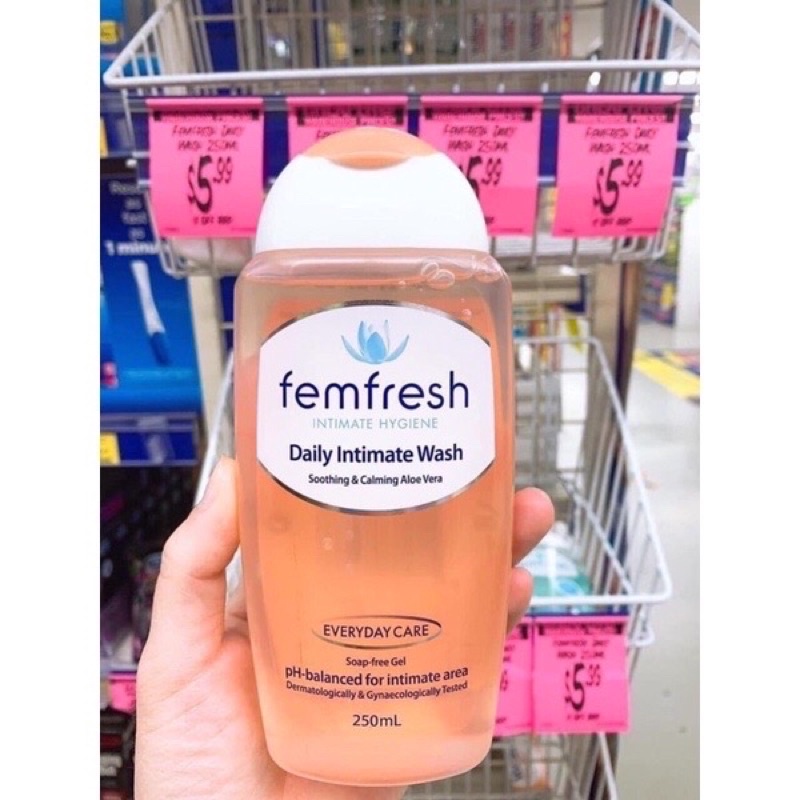 dung dịch vệ sinh phụ nữ Femfresh