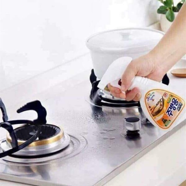 Nhà bếp sạch bong kin kít với chai tẩy rửa đa năng 500ml