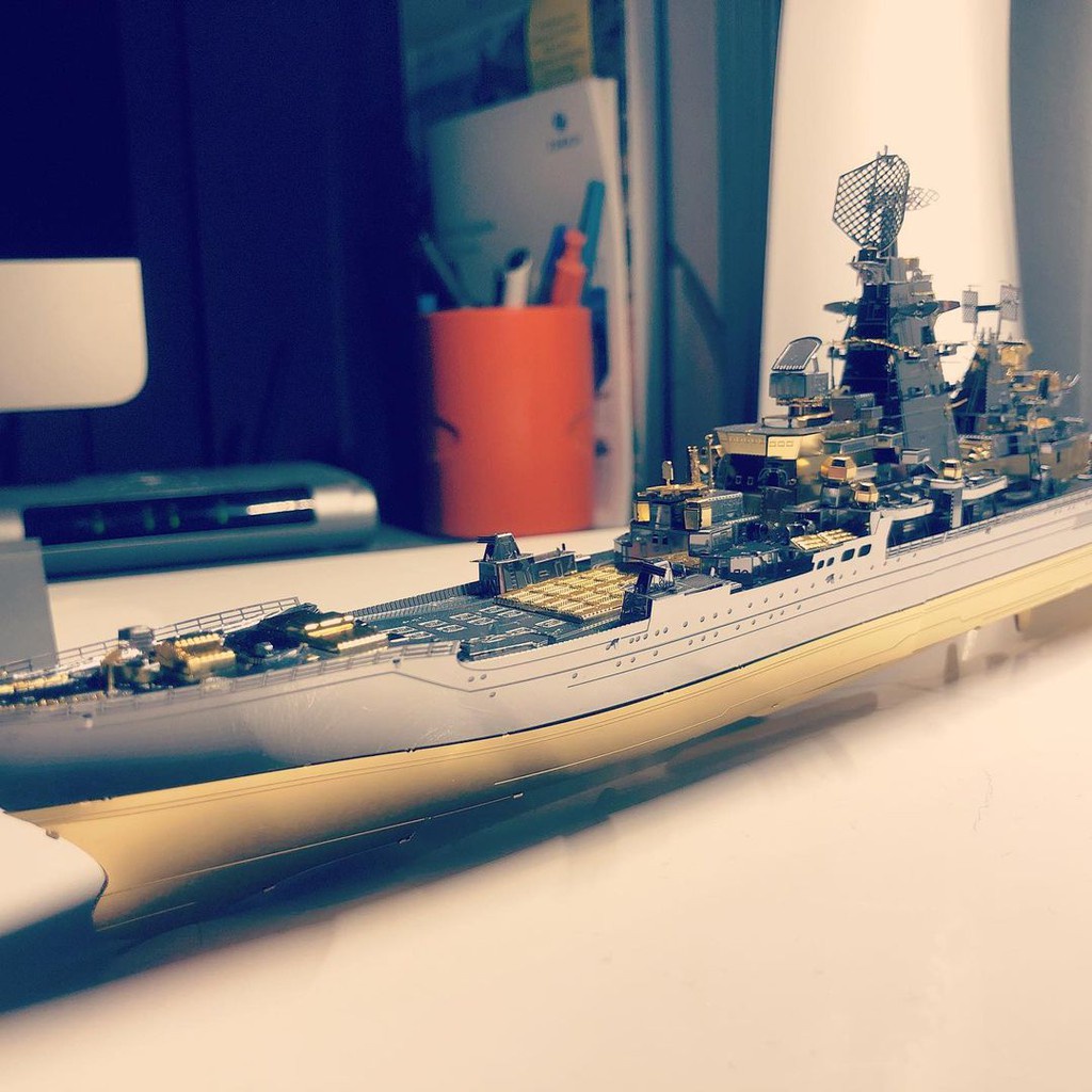 Chưa Ráp Mô Hình Thép 3D Piececool Tàu Chiến Tuần Dương Hạm Hải Quân Nga Pyotr Velikiy Lớp Kirov