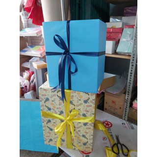 Thùng quà Carton 30x40x30cm kèm dây