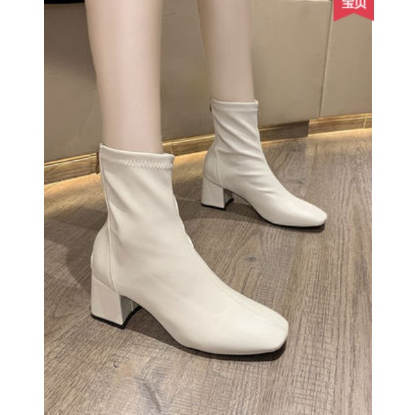 Giầy boot mũi vuông cao gót