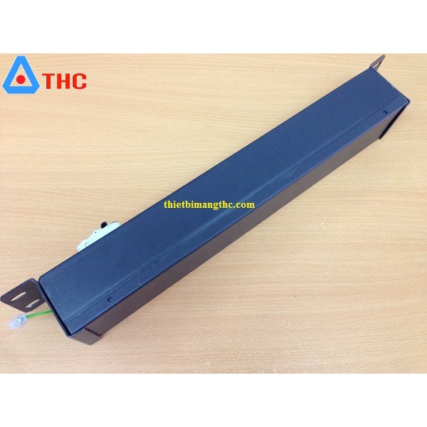 Thanh nguồn điện PDU 6 cổng 3 chấu đa năng lắp tủ mạng CÓ MCB 2P 32A, lắp Tủ mạng 19''