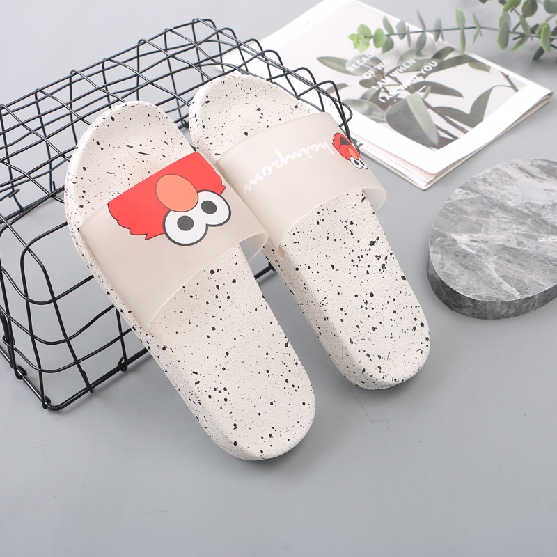 Dép bánh mì hoạt hình con gà 2 mặt cute mắt trố MKS40