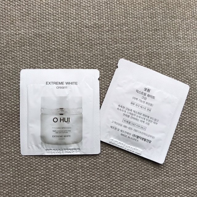 Combo 10 gói kem dưỡng hoặc serum OHUI Extreme White Cream