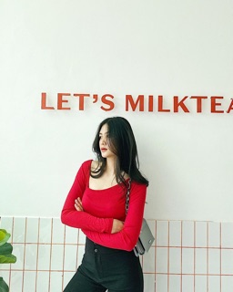 ÁO CROPTOP CỔ LỆCH TAY DÀI [𝐂𝐇𝐎𝐂𝐎𝐋𝐀𝐓𝐄 𝐦𝐢𝐱𝐱]