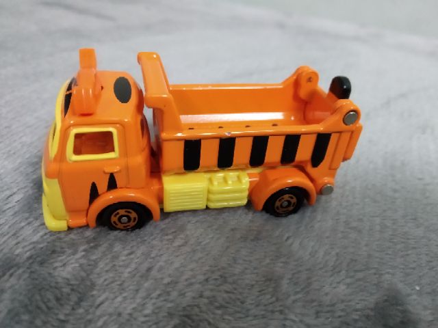 Xe mô hình Tomica_ xe tải Caspals