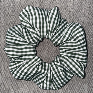 Dây cột tóc Scrunchie vải caro xanh lá cây