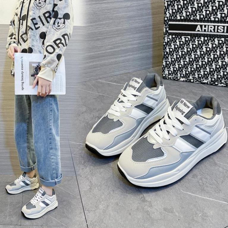 Giày thể thao Ulzzang Fashion xám vạch trắng độn đế nam nữ Giầy sneaker đế đen hot hit 2022