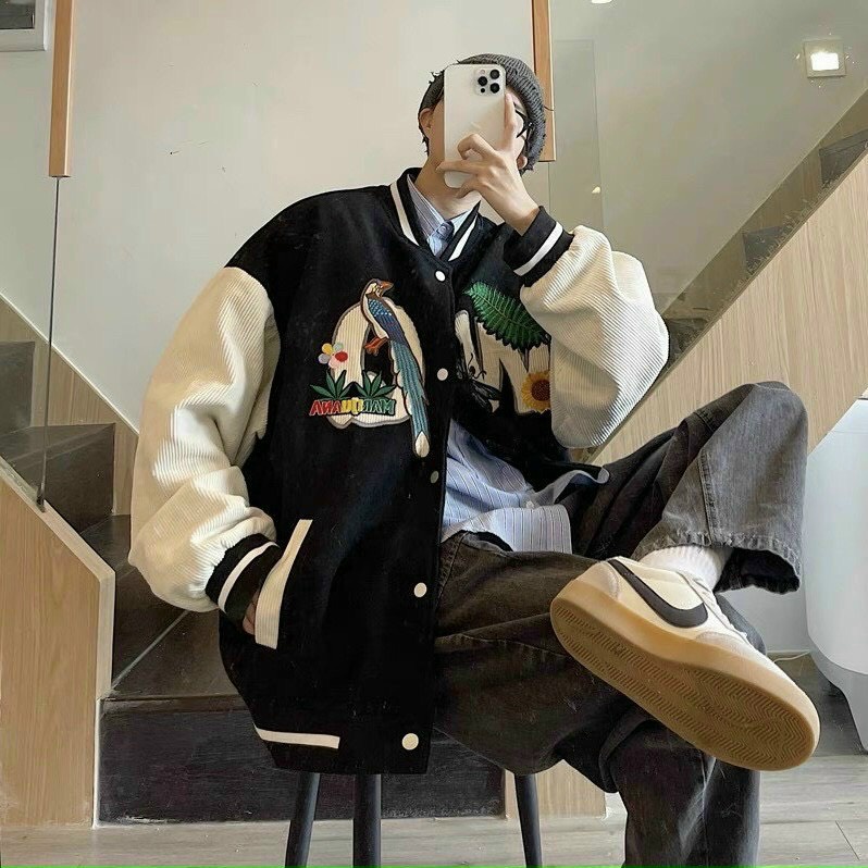 Áo Khoác Bomber Kaki Hình Thêu Unisex Nam Nữ Form Rộng Chất Dày Dặn