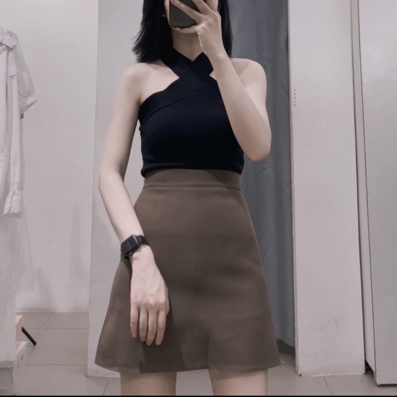 Chân váy nâu chữ A