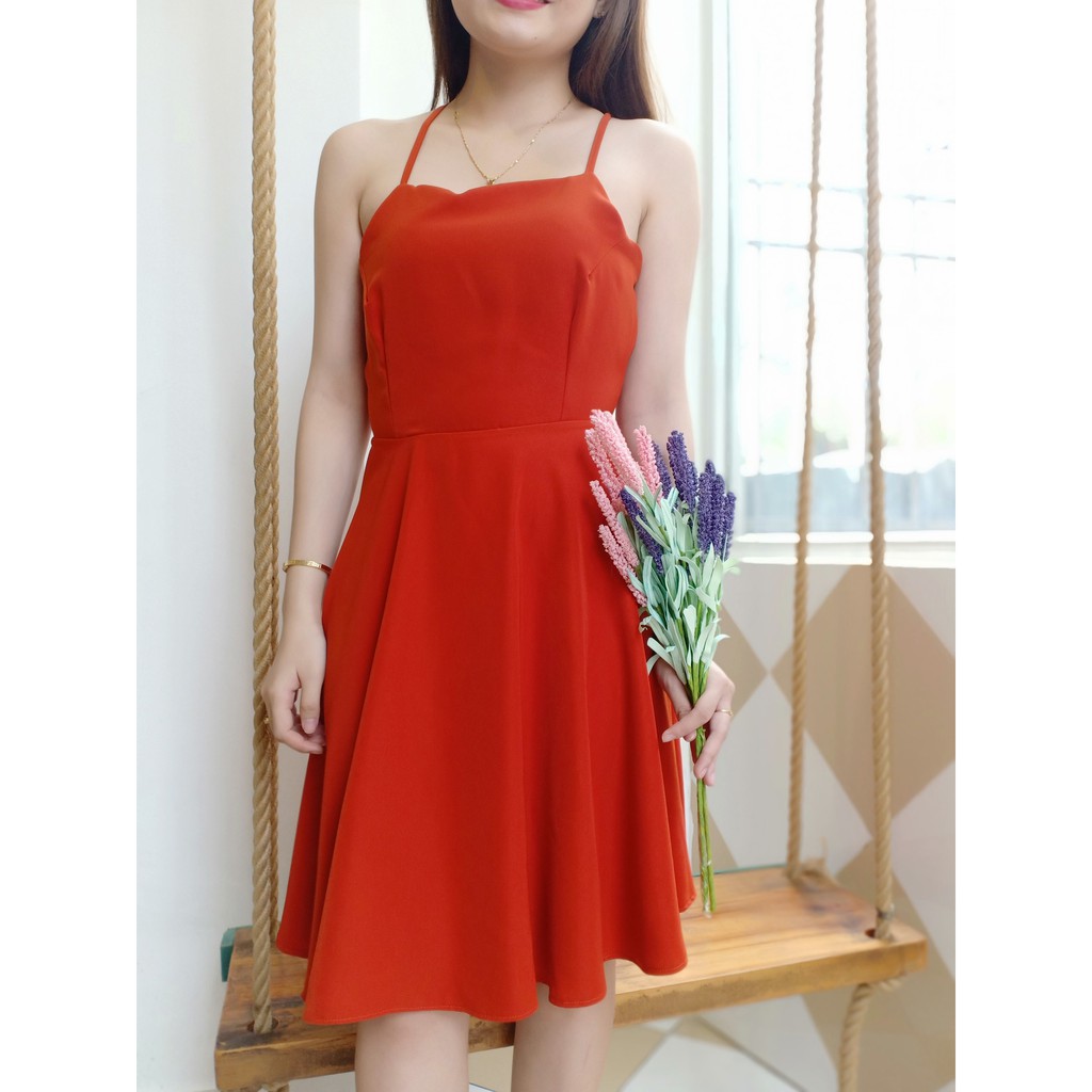 Đầm maxi đan dây hở lưng kèm anh thật