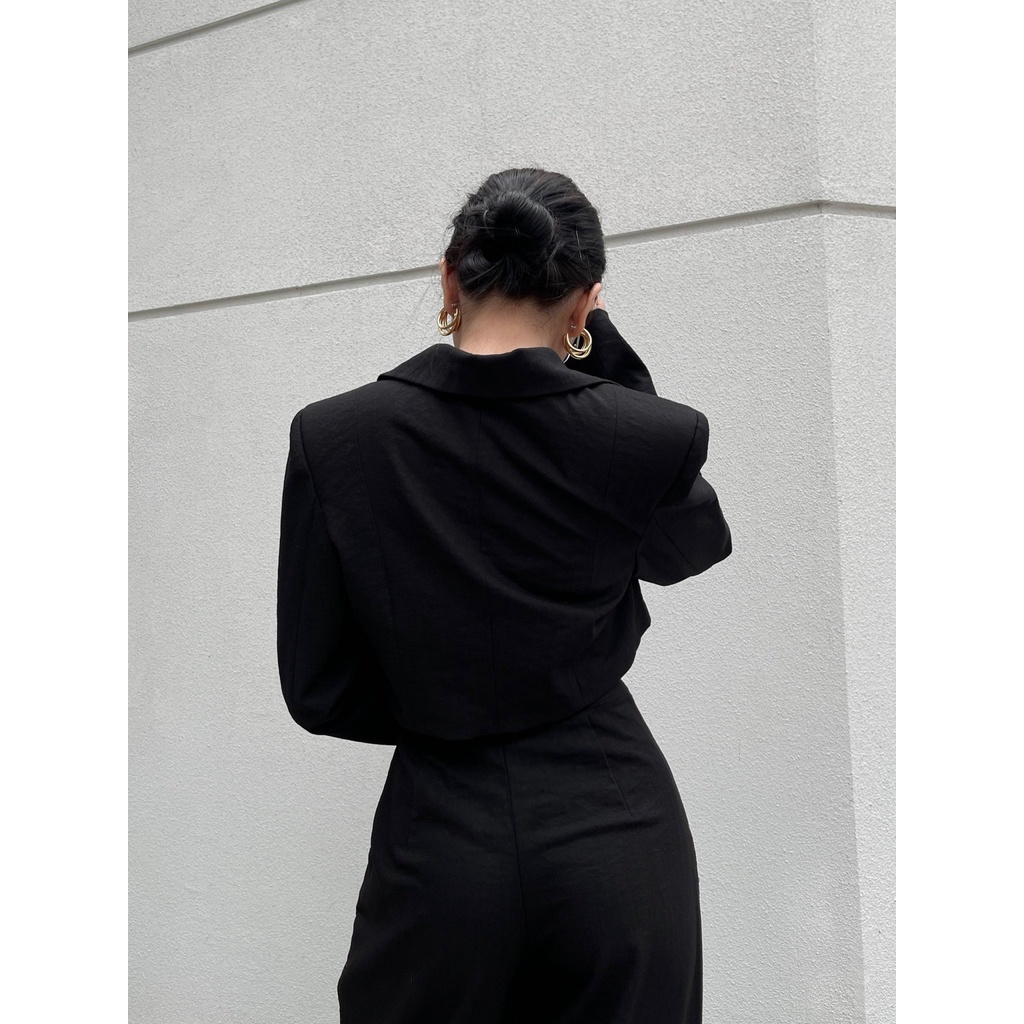 Noir Blazer - Blazer dáng croptop nút gài - Thiết kế bởi Coco.official | BigBuy360 - bigbuy360.vn