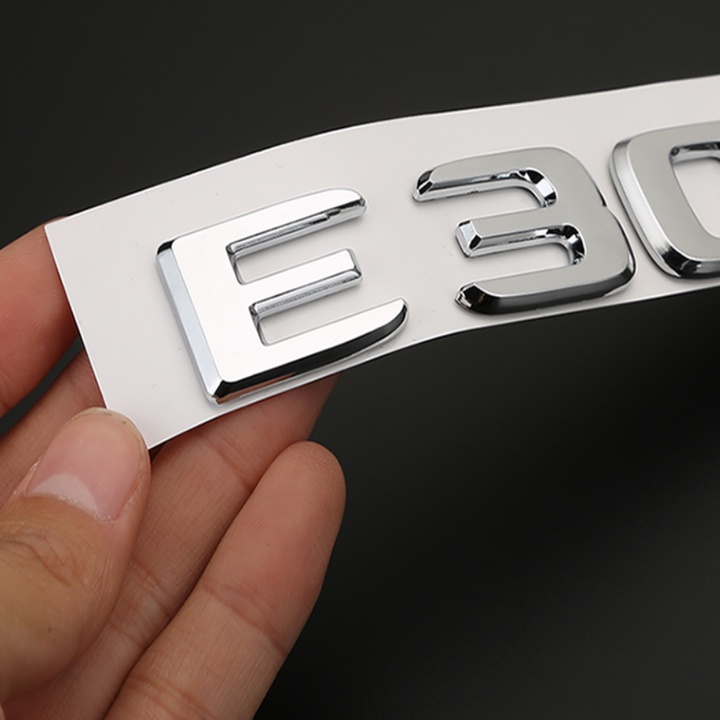 Decal tem chữ E200 / E300 dán đuôi xe ô tô chất liệu nhựa ABS