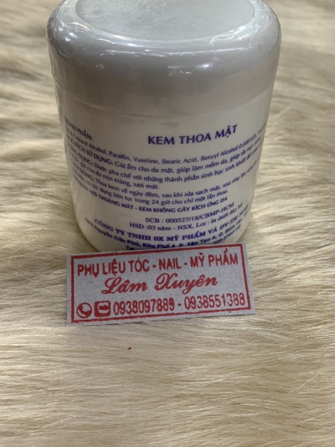 Kem massage❌GIÁ RẺ❌ Vitamin E hủ trắng 225g, cung cấp dưỡng chất giúp dưỡng ẩm da, có độ trơn nên dễ dàng massage