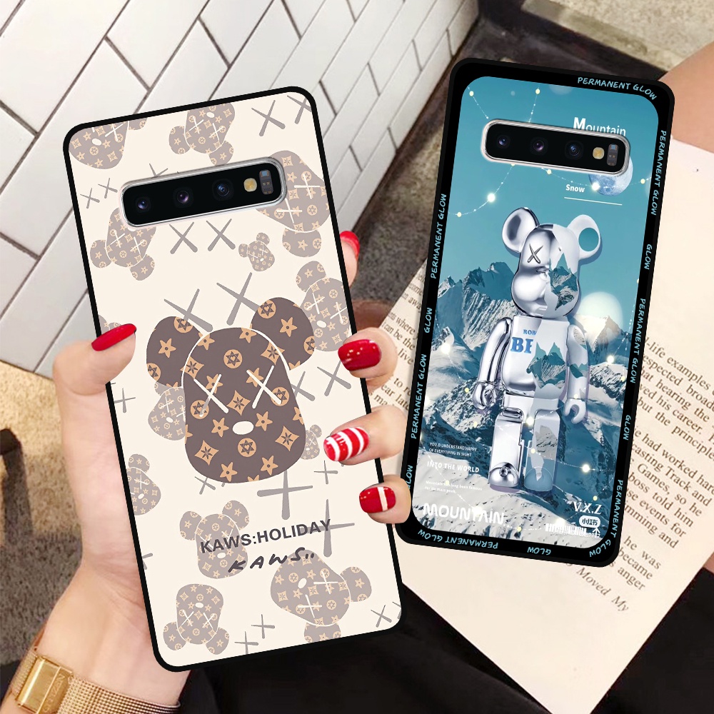 Ốp lưng Samsung S10 / S10 5G / S10 Plus / S10+ in hình họa tiết Mountain, Be@rbrick dễ thương (T13 - T18)