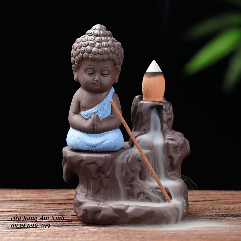 Thác Khói Xông Trầm Hương Phong Thủy kèm tượng phật ngồi thiền bằng gốm