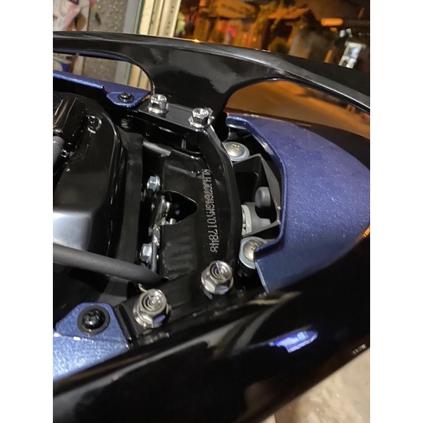 Ốc INOX304 Thái bắt cảng / tay dắt Future125