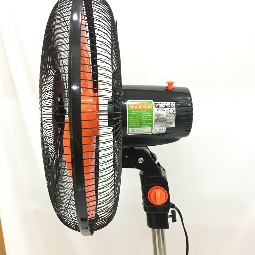 Quạt Đứng Công Nghiệp 4,5 Tấc D18 YANFAN