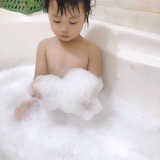 Bột tắm tinh dầu tạo bọt thơm Phutawan Bubble Bath