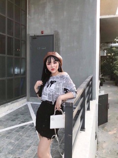 Áo Tờ Báo Trễ Vai