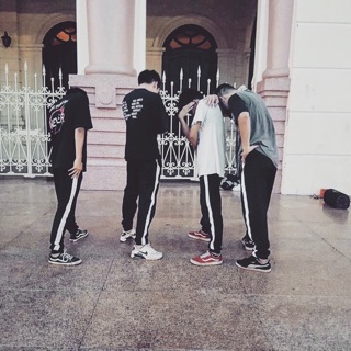 Quần 1 sọc ống suông