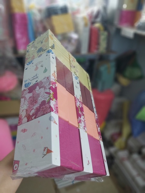 Combo 10 hộp quà 9x9x6cm/80k | BigBuy360 - bigbuy360.vn