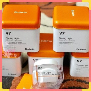 [XẢ LỔ] Kem Dưỡng Da V7 50Ml