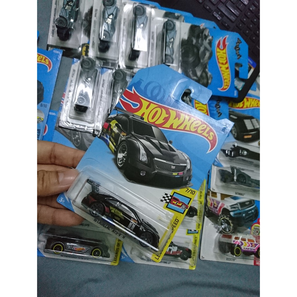 Xe Hotwheels Basic (Nhiều Mẫu) (Giá Từ 39000VNĐ)