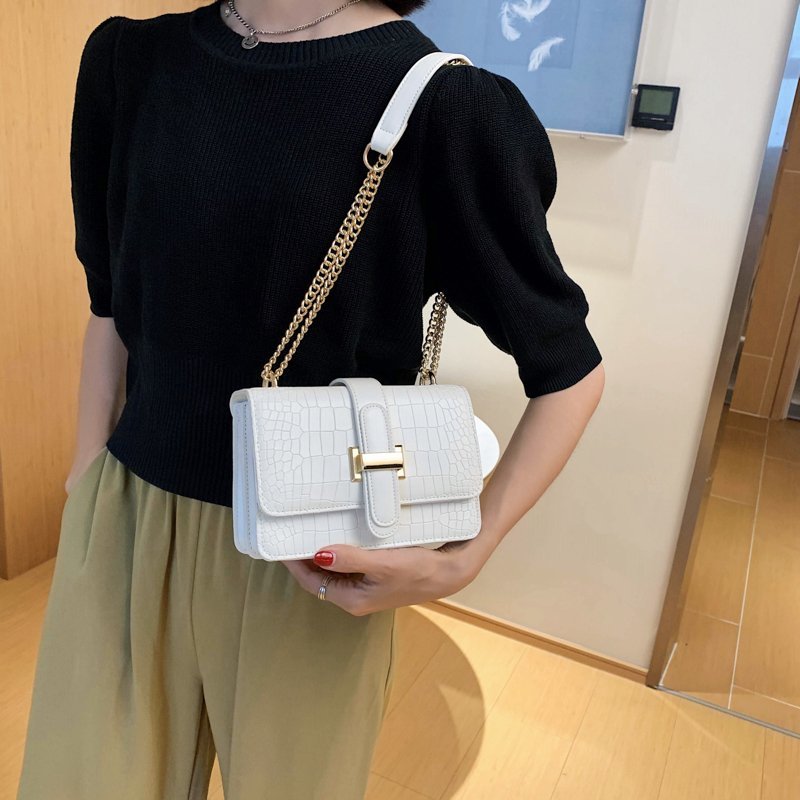 Túi đeo chéo IELGY phối dây xích phong cách thời trang