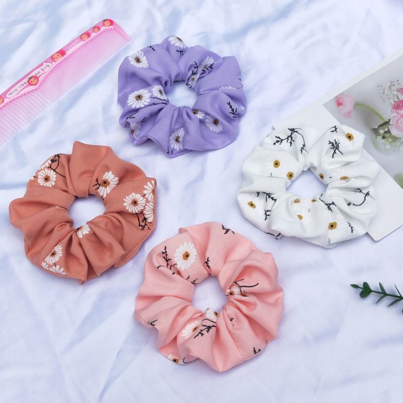 Dây buộc tóc scrunchies hoa cúc trắng