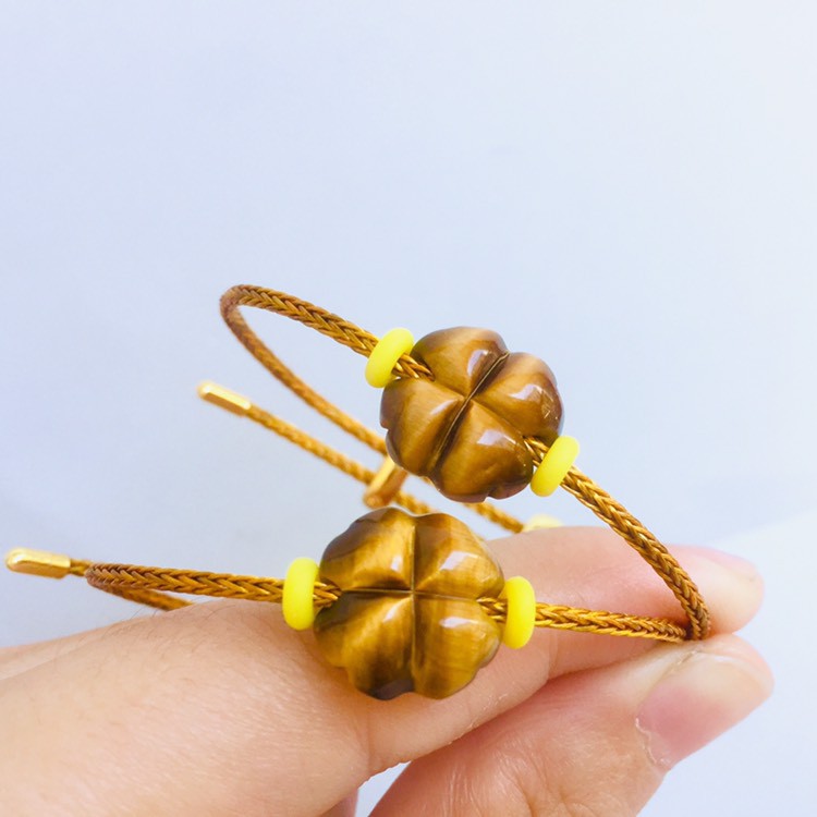 Vòng tay cỏ bốn lá mắt hổ nâu vàng mix dây cước kim loại, Vòng tay dây cước cỏ bốn lá đá mắt hổ-Minh Tâm Jewelry