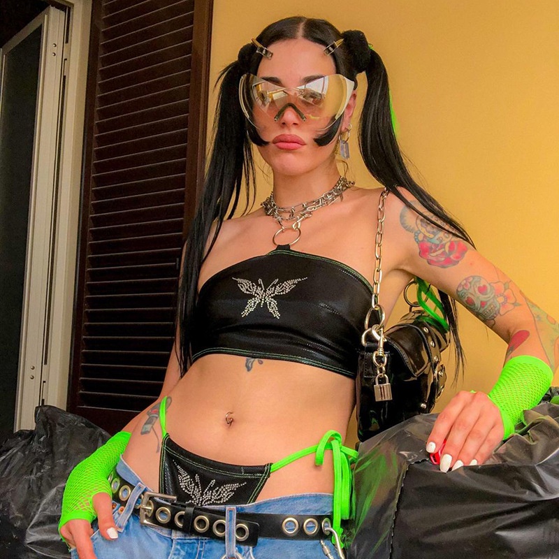 Áo Tank Top Nữ Cổ Yếm Đính Đá Hình Bướm Gợi Cảm