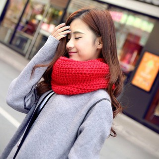 Khăn len choàng cổ thời trang ngày lạnh