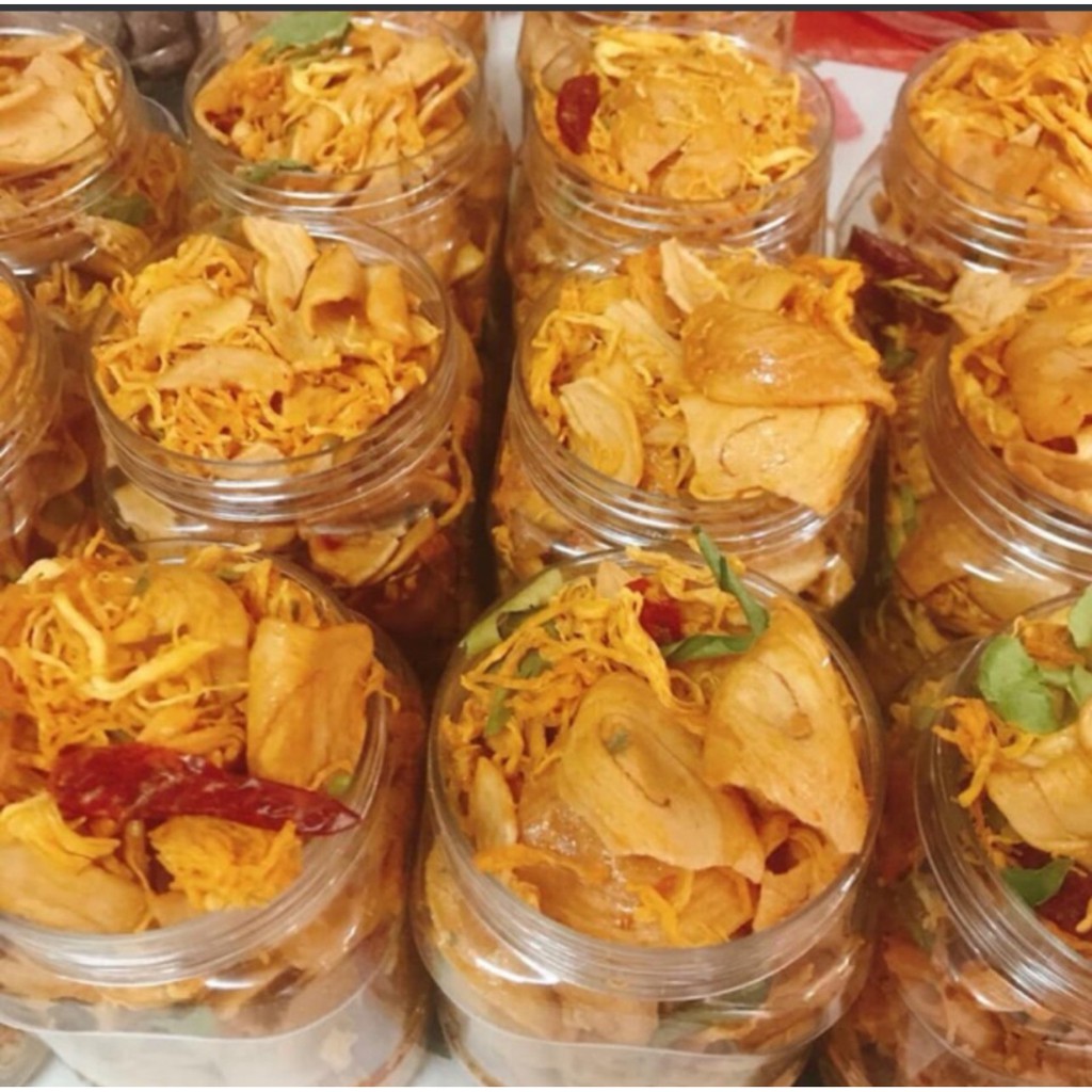 Tai heo mắm ớt lắc khô gà lá chanh siêu ngon hũ 305gram