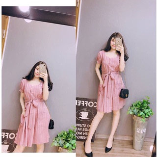VÁY KẺ DÁNG XOÈ