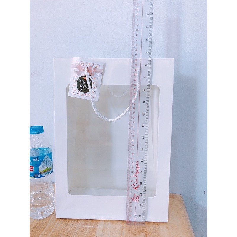 Túi giấy mặt kính đựng hoa bó từ 3-11 bông tặng kèm thiệp | BigBuy360 - bigbuy360.vn