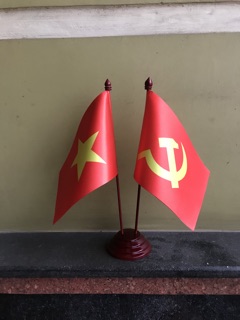 Cờ để bàn Đảng việt