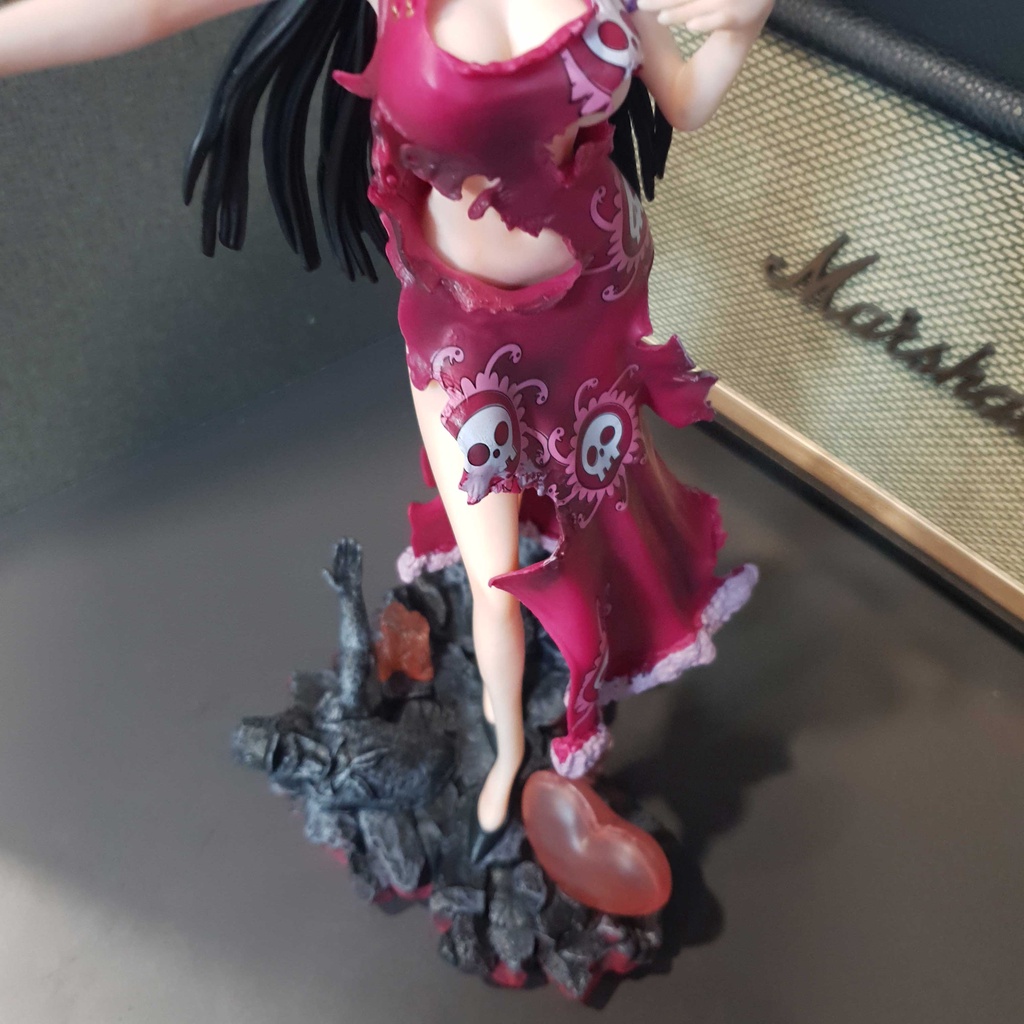 Figure / Mô hình Boa Hancock 30 cm có LED