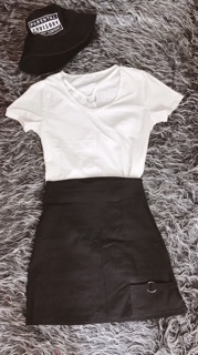 Set áo croptop chân váy khoen
