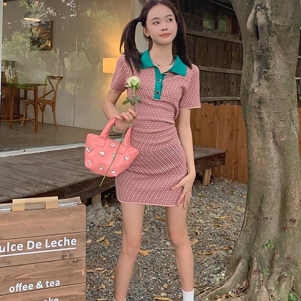 Đầm ngắn ZHELIHANGFEI vải dệt kim jacquard thắt eo màu sắc tương phản